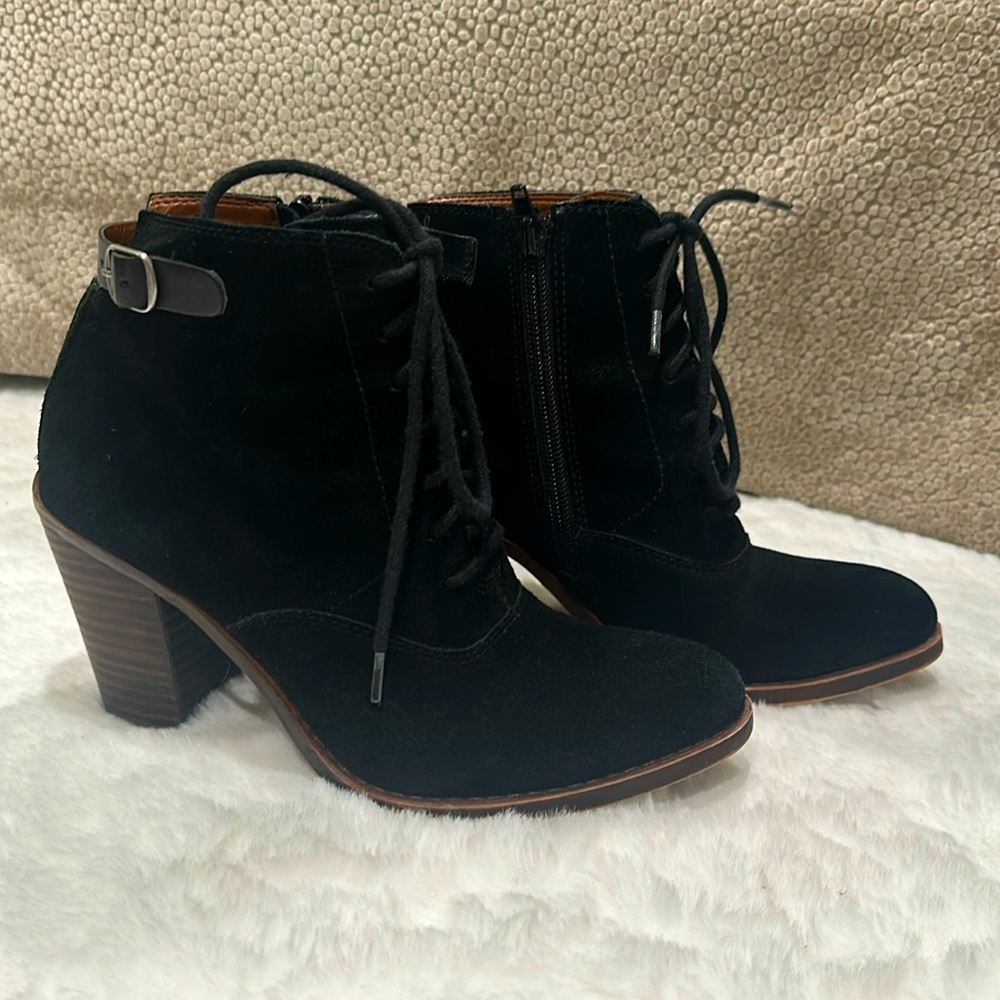 Lucky Brand Demia Woman’s Suede Lace-Up&Zip
